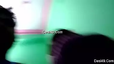 Man kisses his modest girlfriend in India filming them on XXX camera