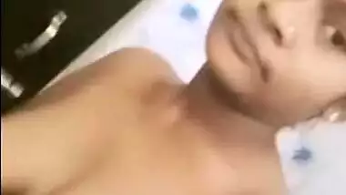 South Indian Girl Self Recorded Topless Clip for Boyfriend