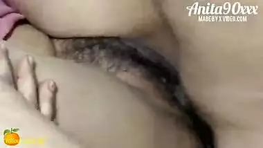 Indian nai naweli bhabi ki chut fry kaer Dali nauker ne with Hindi audio