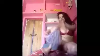 Lascivious legal age teenager masturbate infront of a video camera for her lover