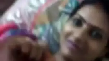 Hard dick drills hot Desi Bhabhi in a hotel room rented for XXX fun