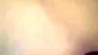 Bengali gal sucks XXX dick and copulates with Desi man in the toilet