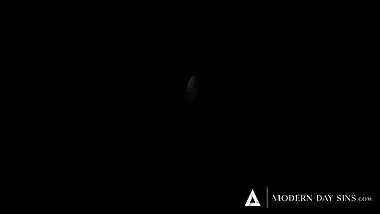 MODERN-DAY SINS - PAWG Wife Bella Rolland Almost Caught Her Sneaky Husband With Mistress Jewelz Blu!