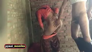 Bahan chod meri gand fad de apne zalim lode se.home alone desi village girl hardcore fucked in store room by her lover.village girl viral sex video.