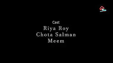 Horny Desi guy drills XXX pussy of GF not knowing her mom is at home