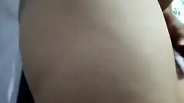 Stacked Desi MILF takes off jeans to show XXX muff that craves for sex