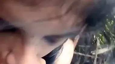 Nude Tamil girl sucking lund of payyan in forest