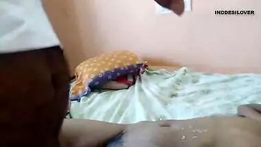 After taking a shower the Desi has sex in the amateur XXX video