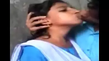 Indian teen xxx mms of Jaipur college girl with lover in uniform