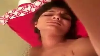 Alone Desi gal records solo XXX video where she plays with sex toys