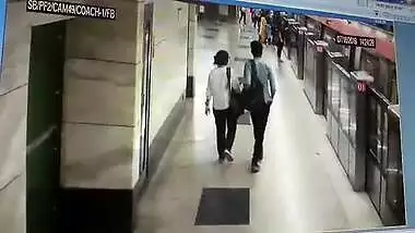 Metro station oral pleasure sex movie of a juvenile and horny couple