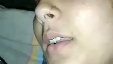 A guy fucks his GF’s pussy in the Hindi sexy bf video