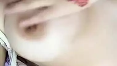 Exclusive – Sexy Girl Boob Massage