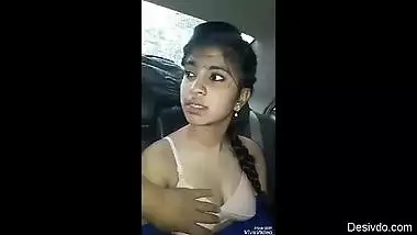 Desi collage teen girl sucking cock of her lover on request in car