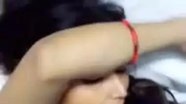 Sleepy Desi XXX girl jerks off her husband’s cock with boobs MMS