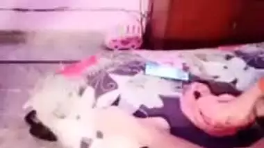 Man tricks his horny Desi stepsister into XXX sex for an MMS show