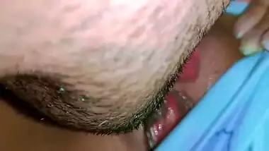 Xxx Desi hijastra Colegia se deja atrapar que rico coño es tan lindo