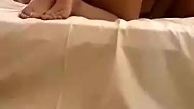 Hindi Desi XXX whore gets hard fucked by her client in hotel room MMS