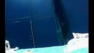 Indian sex videos of desi bhabhi giving hot blowjob to her secret lover