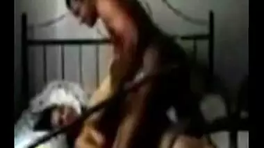 Delhi college girlfriend sneaks her lover in girl’s hostel for hardcore sex!