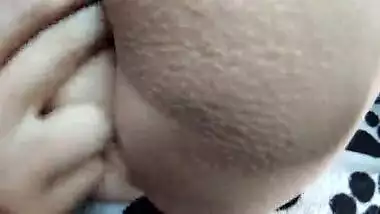 Sexy bf video of a hungry guy licking his GF’s wet pussy