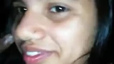 Desi whore rides lover's XXX prick with her hairy pussy in MMS video