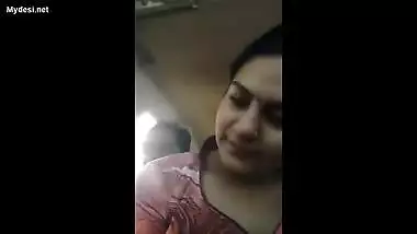 mumbai couple in car romance